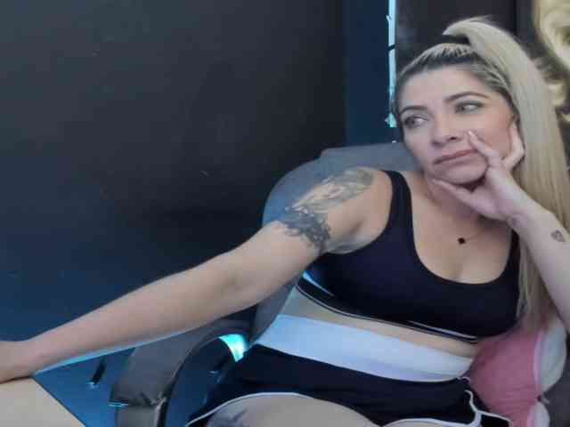 viktoria-davis webcam