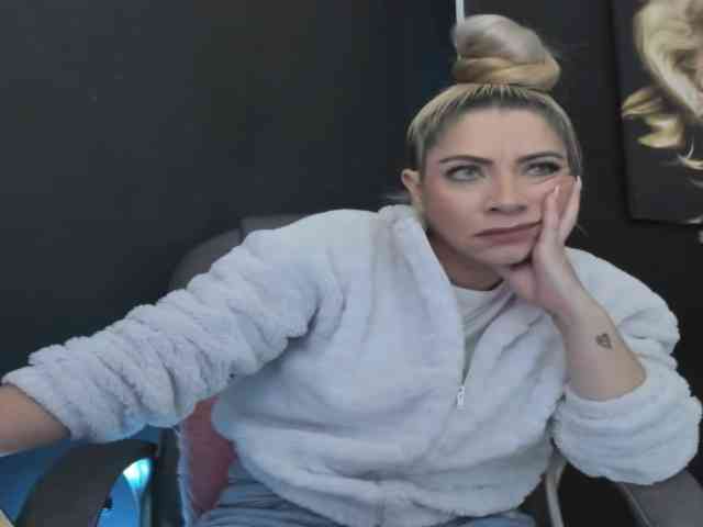 viktoria-davis webcam