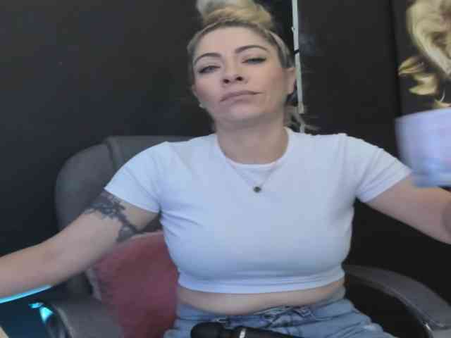 viktoria-davis webcam