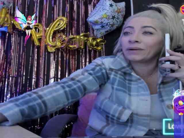 viktoria-davis viktoria-davis