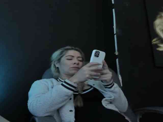 viktoria-davis webcam