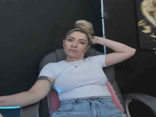 viktoria-davis webcam