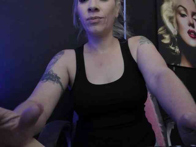 viktoria-davis