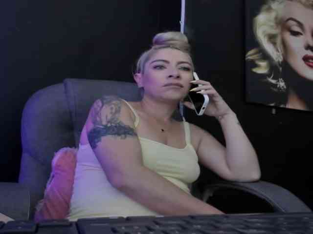 viktoria-davis webcam