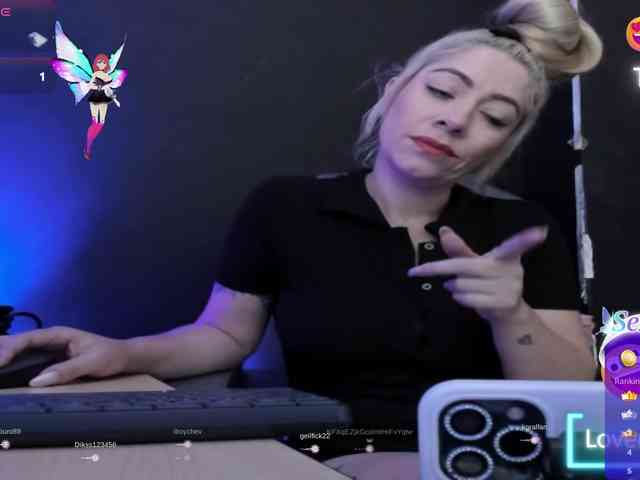 viktoria-davis viktoria-davis