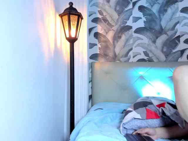 viktoria-davis webcam
