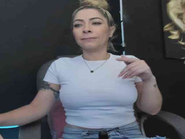 viktoria-davis webcam