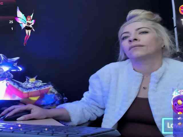 viktoria-davis viktoria-davis