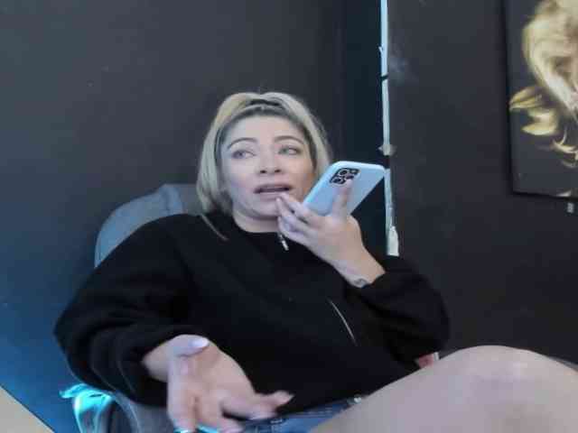 viktoria-davis webcam