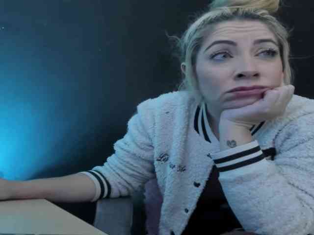 viktoria-davis webcam