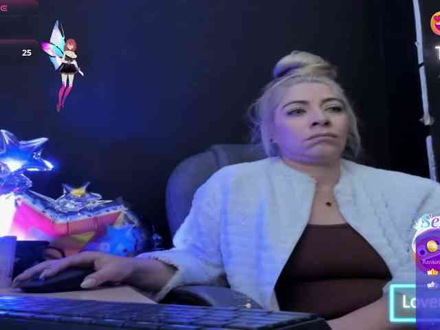 viktoria-davis viktoria-davis