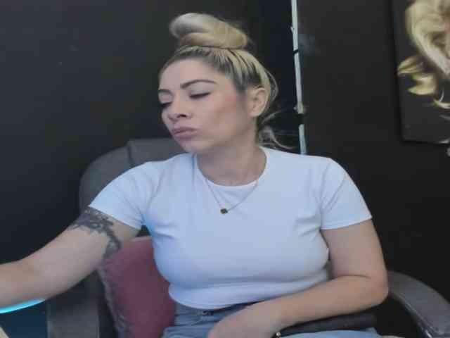 viktoria-davis webcam