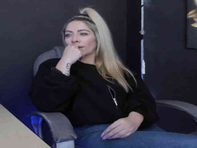 viktoria-davis webcam