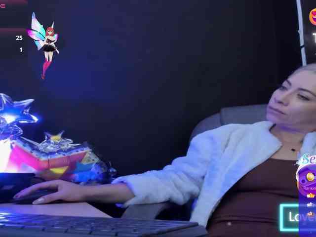 viktoria-davis viktoria-davis