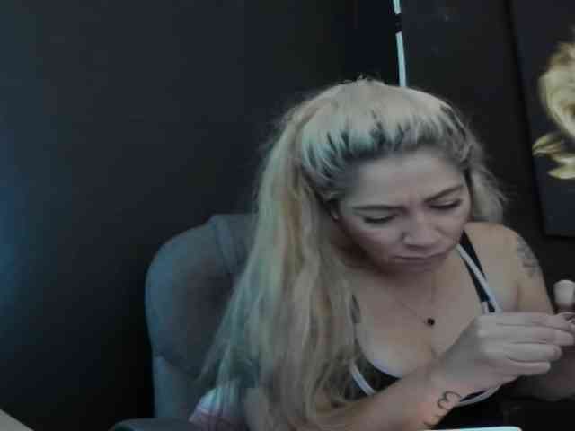 viktoria-davis webcam