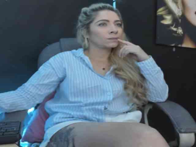 viktoria-davis webcam