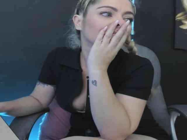 viktoria-davis webcam