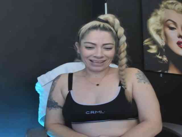 viktoria-davis webcam