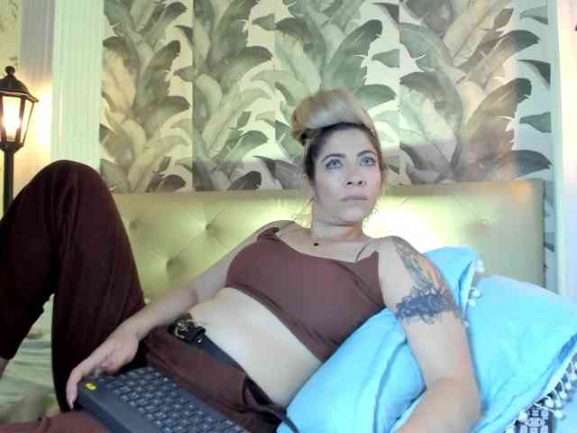 viktoria-davis webcam