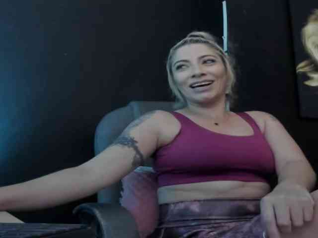 viktoria-davis webcam
