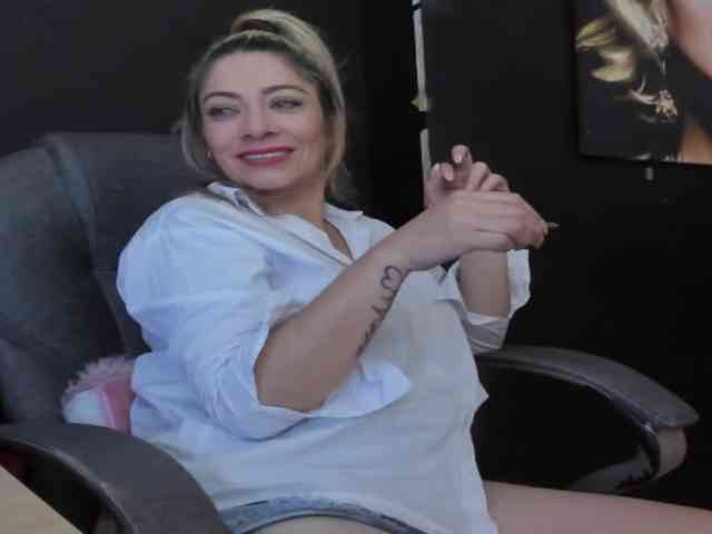 viktoria-davis webcam