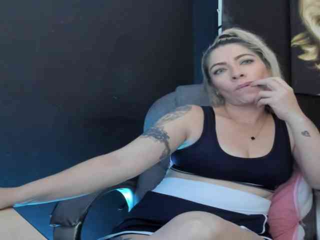 viktoria-davis webcam