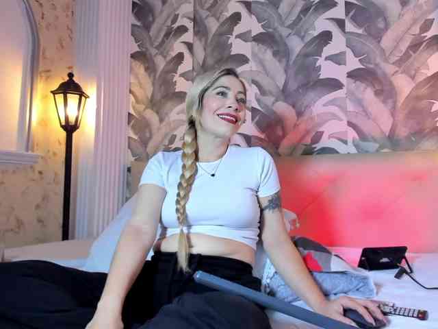 viktoria-davis webcam