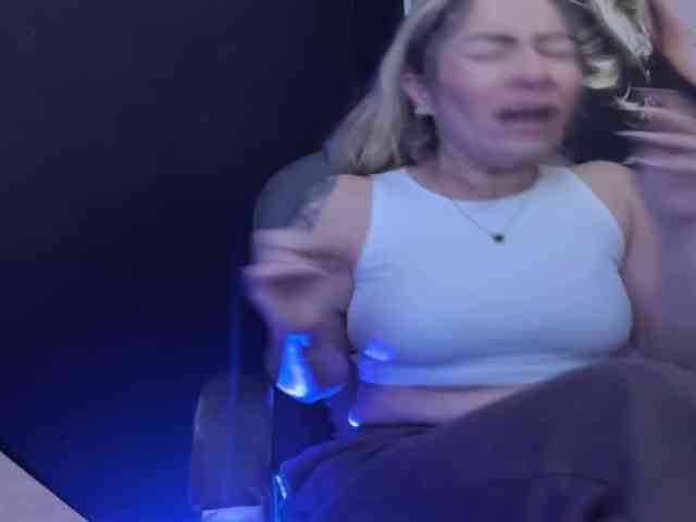 viktoria-davis webcam