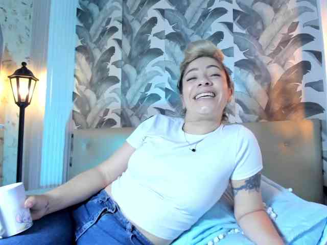 viktoria-davis webcam