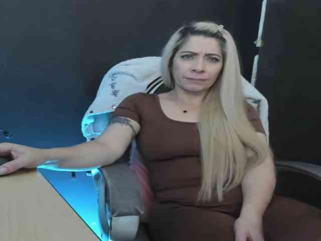 viktoria-davis webcam