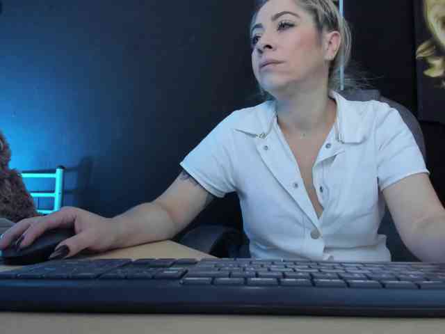viktoria-davis webcam