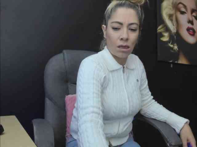 viktoria-davis webcam