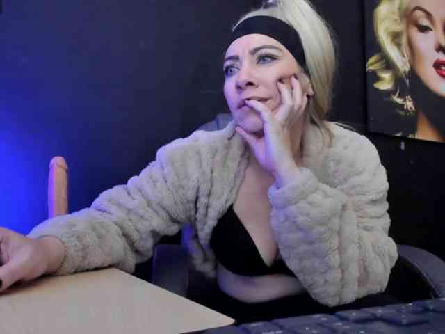 viktoria-davis webcam