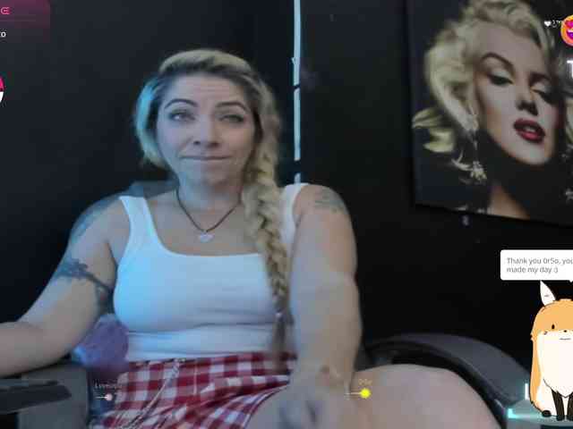 viktoria-davis viktoria-davis