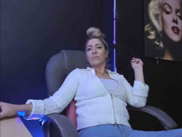 viktoria-davis webcam