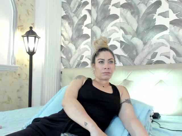 viktoria-davis webcam