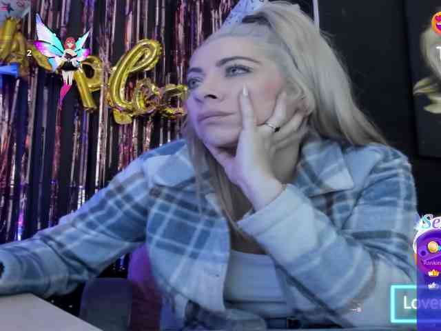 viktoria-davis viktoria-davis