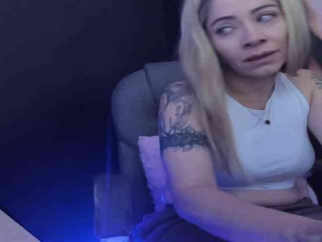 viktoria-davis webcam