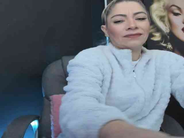 viktoria-davis webcam