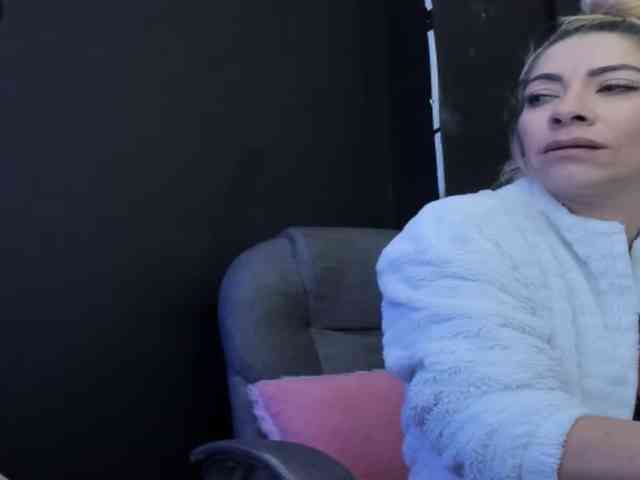 viktoria-davis webcam