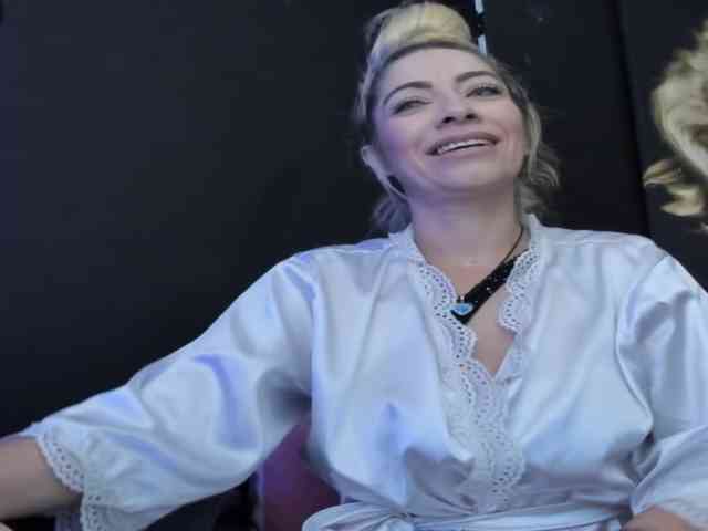 viktoria-davis webcam