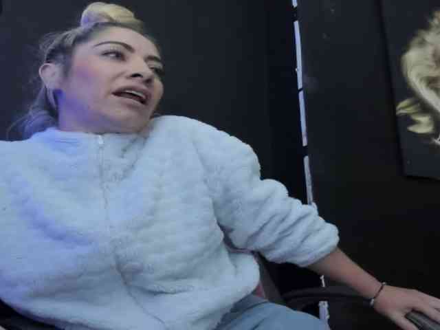 viktoria-davis webcam