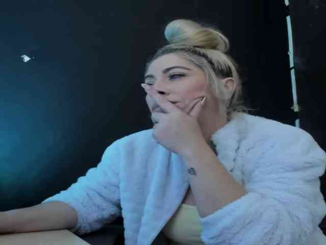 viktoria-davis webcam