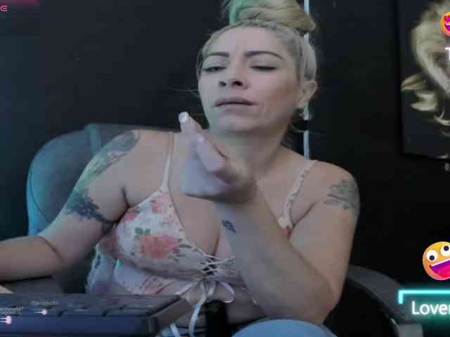 viktoria-davis webcam