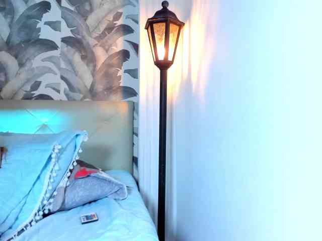 viktoria-davis webcam