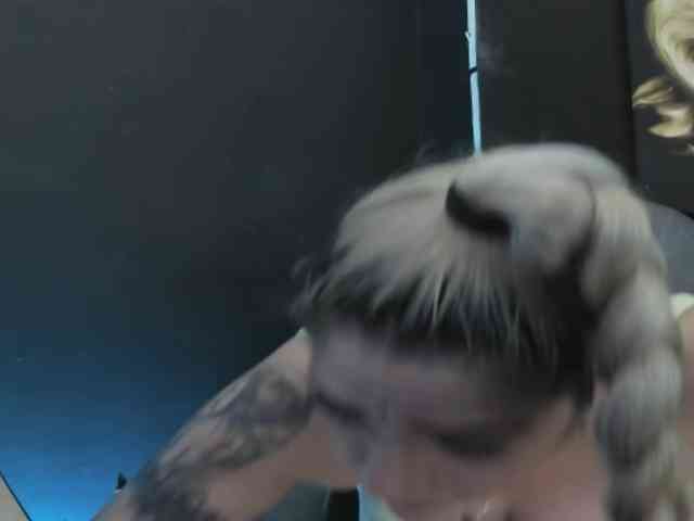 viktoria-davis webcam