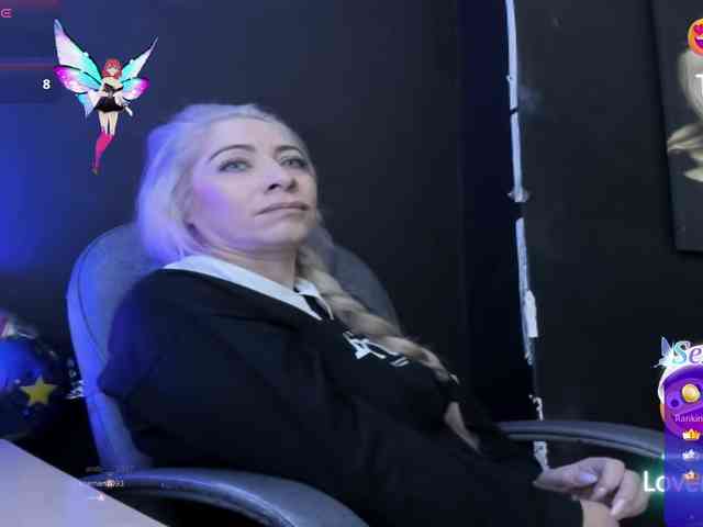 viktoria-davis viktoria-davis