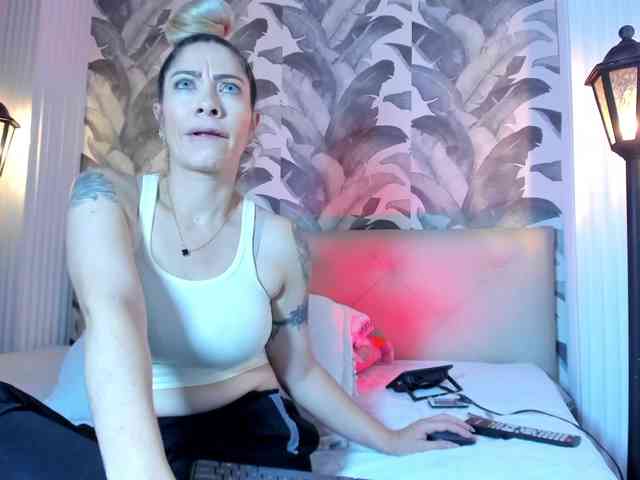 viktoria-davis webcam
