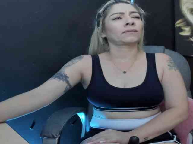viktoria-davis webcam