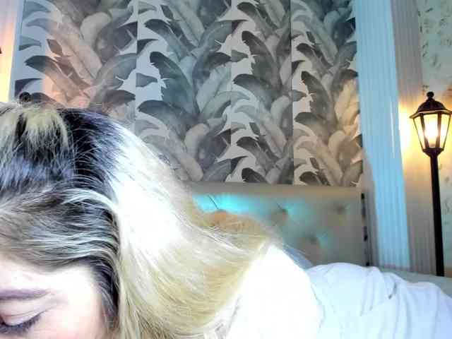 viktoria-davis webcam